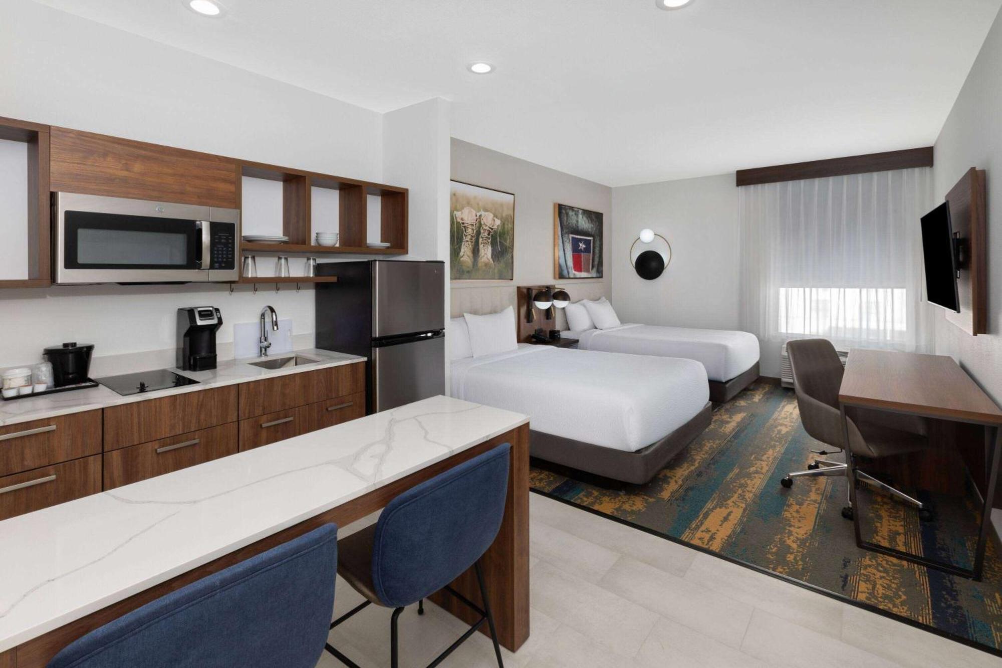 La Quinta Inn & Suites By Wyndham San Antonio At The Rim ภายนอก รูปภาพ