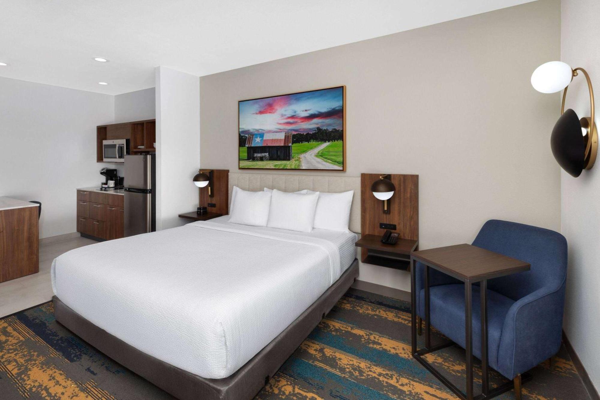 La Quinta Inn & Suites By Wyndham San Antonio At The Rim ภายนอก รูปภาพ