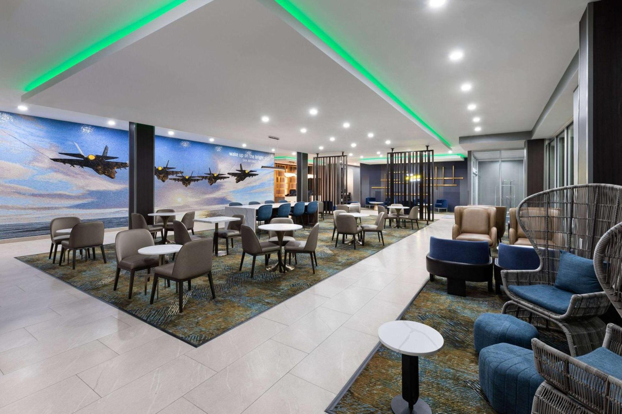 La Quinta Inn & Suites By Wyndham San Antonio At The Rim ภายนอก รูปภาพ